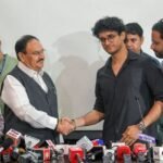 कॉक्रोच के सामने सरकार का फिर सरेंडर