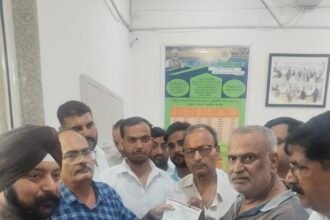 पावर अफसरों को लोकेश अग्रवाल ने दिखाई पावर