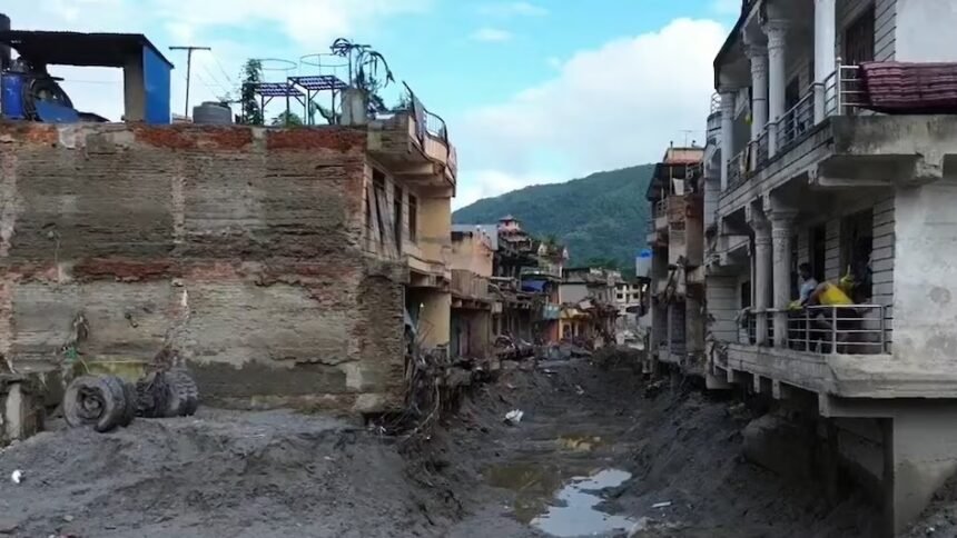 नेपाल में हर तरफ बर्बादी का डरावना मंजर
