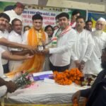 अपनी सुनाने के बजाए जनता के मन की सुनें