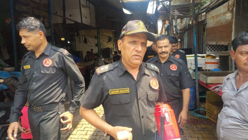 सोतीगंज व बेगमपुल में मीट की दुकानों पर बड़ी कार्रवाई