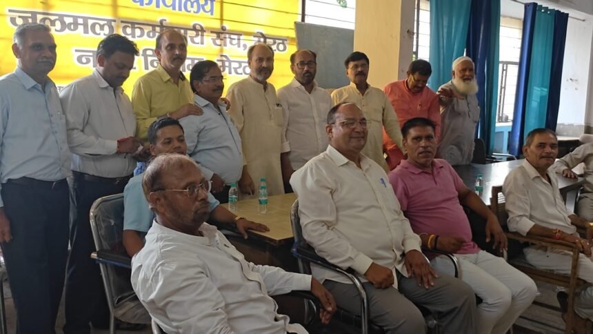 शशि मिश्र व राकेश अग्रिहोत्री पहुंचे नगर निगम