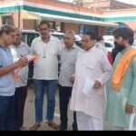 मस्जिद प्रकरण में डीएम से मिले सीएम को ज्ञापन