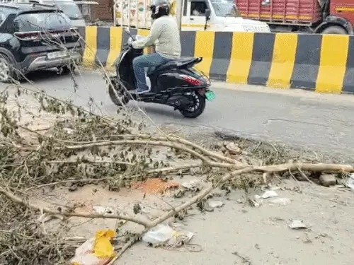 सीएम योगी के सड़कों को लेकर आदेश मेरठ में लागू नहीं