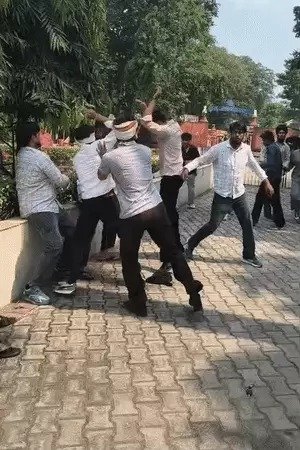 सुलग रहा है मेरठ कालेज खुली बदमाशी