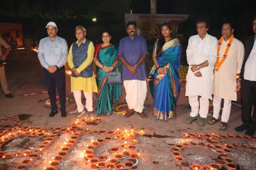 8.31 लाख दीपों से रोशन हुआ मेरठ