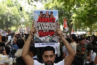 हंगामा बल प्रयोग प्रदर्शनकारियों की अरेस्टिंग