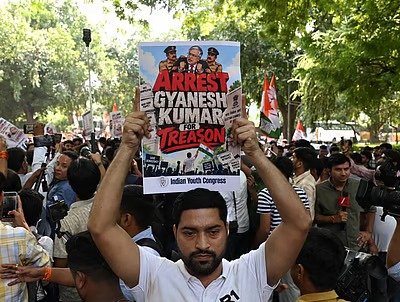 हंगामा बल प्रयोग प्रदर्शनकारियों की अरेस्टिंग