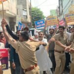 आप ने फूंका मुख्य चुनाव आयुक्त का पुतला