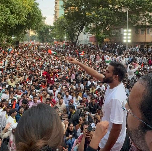 ज्ञानेश के खिलाफ बॉलीबुड भी प्रदर्शन में शामिल