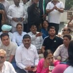 ज्ञानेश के खिलाफ प्रदर्शन कई कांग्रेसी हाउस अरेस्ट